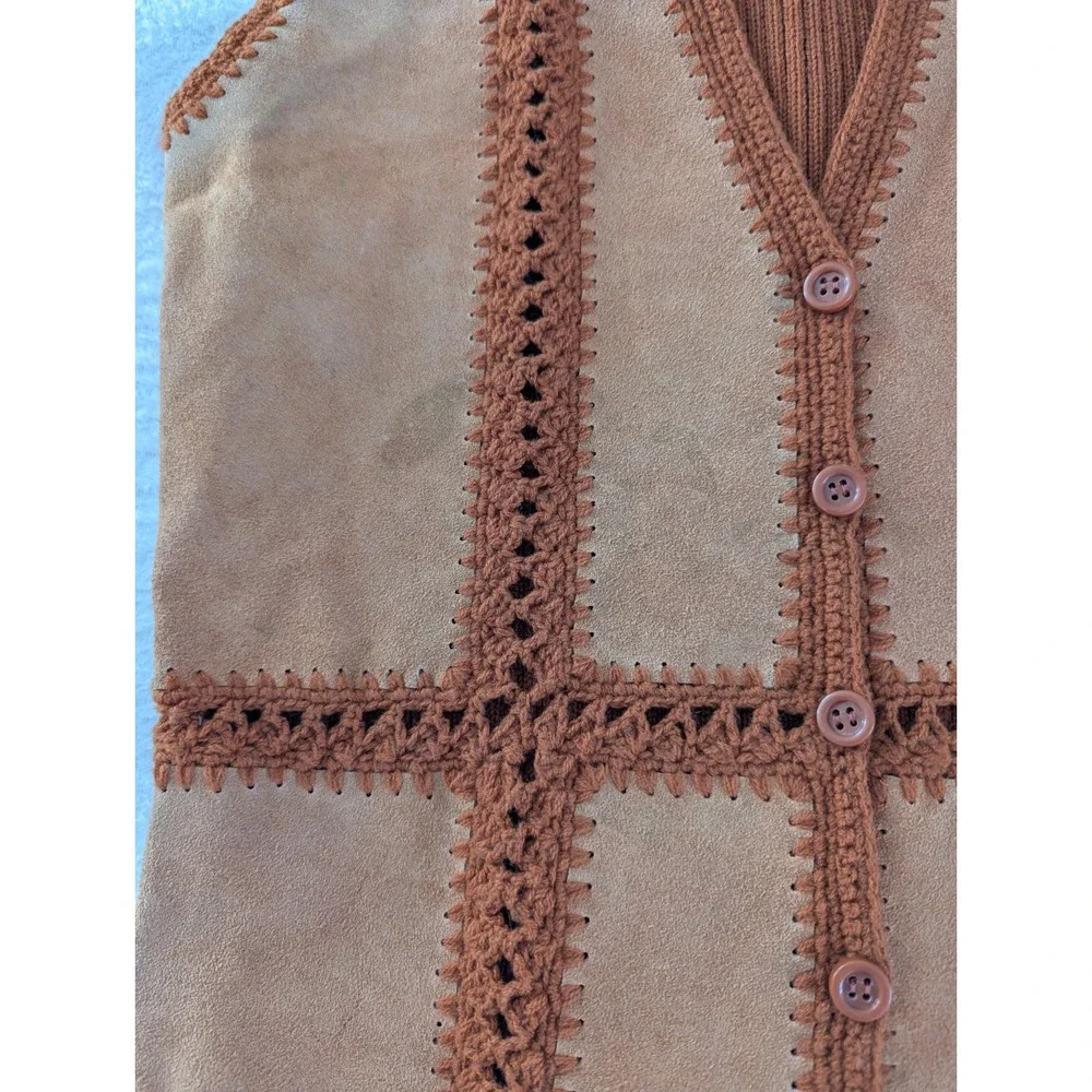 VTG Mixed Media Tan‎ Vest Boho Festival Stretch Ribbed Sweater & Suede Button Up